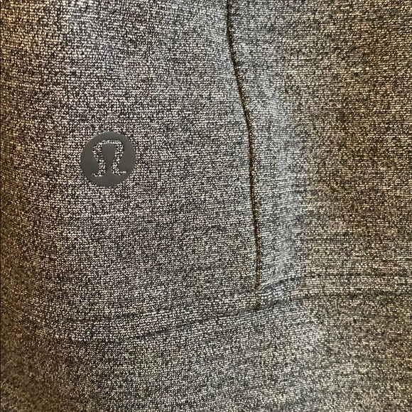 Lululemon On-Track Crew - Picture 8 of 8